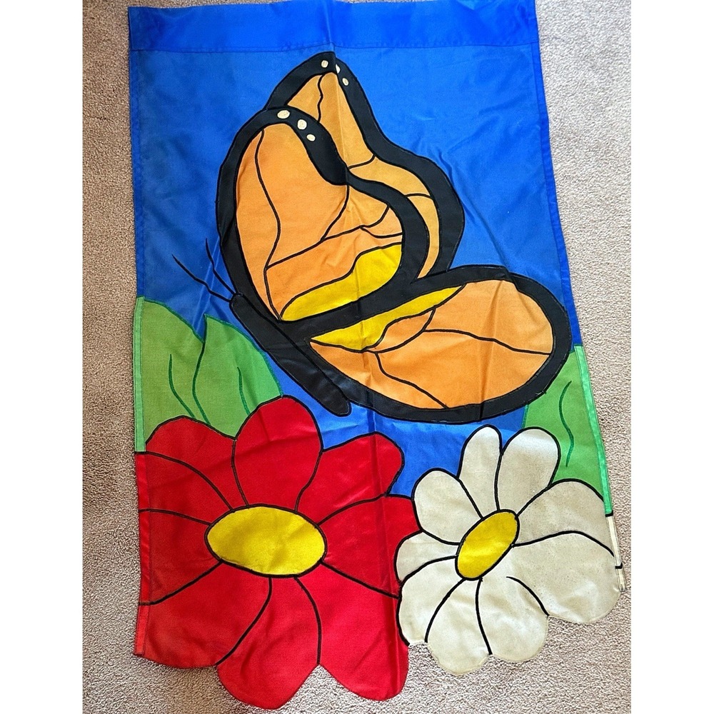 Butterfly And Flower House And Garden Flag. 44" L By 27" W